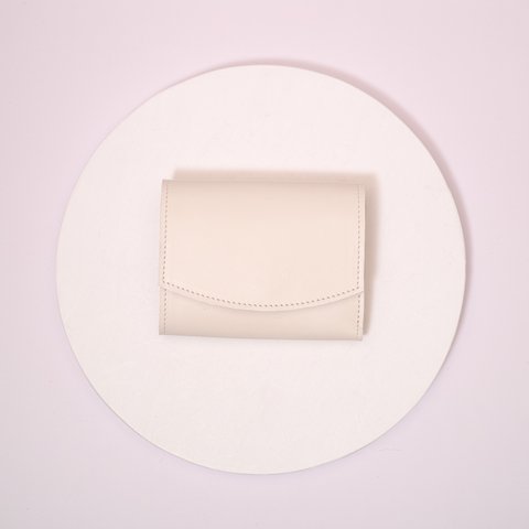 【アウトレット】高級皮革のコロンとしたミニ財布(オフホワイト)
