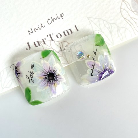 Jurtom150 ネイルチップ　夏　秋　フットネイル七色　パープルネイル　ホワイト大輪夏咲き花　ネイル　足ネイル　ブライダル　花　手描きネイル　jurtom 1オリジナルのデザイン