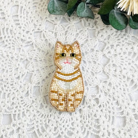 【再制作】ビーズ刺繍の猫ブローチ（茶トラ）