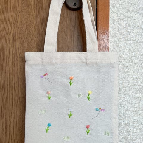 刺繍ハンドバッグ　刺繍ミニトート　チューリップ