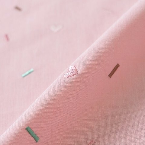 刺繍生地 【チョコスプレー/ピンク】 カットクロス 綿ポリ