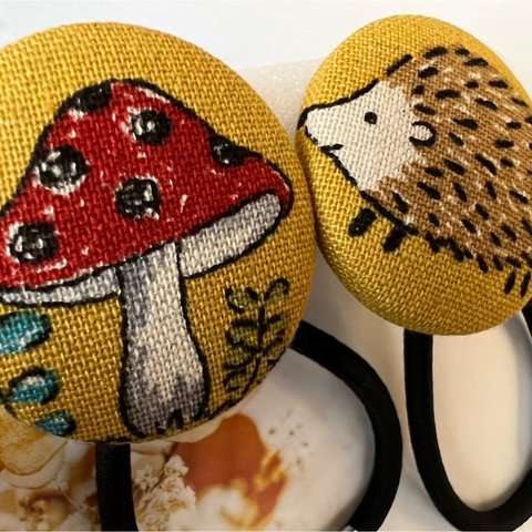 🦔ハリネズミときのこ🍄のヘアゴム