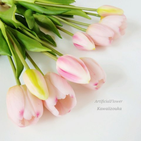 [New] 春の新作　蕾も可愛い5本のチューリップ花束　造花・アーティフィシャルフラワー