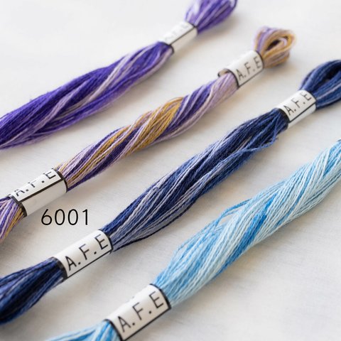 Art Fiber Endoのリネンのぼかし刺繍糸_【No.6001】青紫→カーキ色