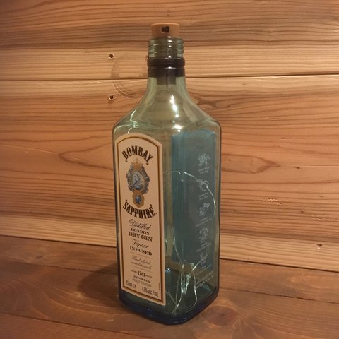 【BOMBAY SAPPHIRE】ボトルランプ　LEDライト　ボンベイサファイア　点灯式 インダストリアル