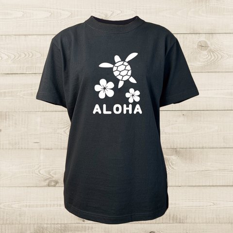 ハワイアンデザインTシャツ 海亀のイラスト プルメリア ホヌとハワイアンフラワ- ノースショア ハワイ 半袖カットソー
