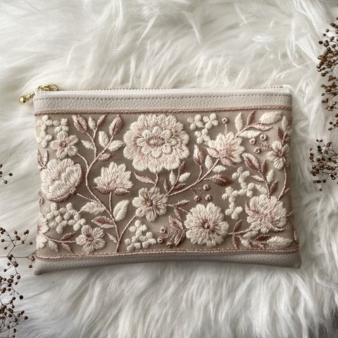 【受注制作】【再販】［pink beige］インド刺繍リボン　ポーチ　合皮　フェイクレザー　ギフト　メイクポーチ