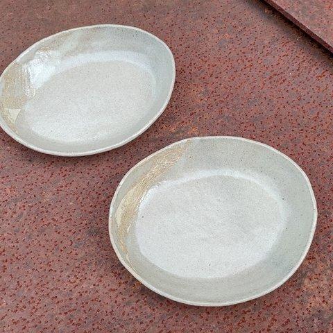 マット灰釉カレー皿