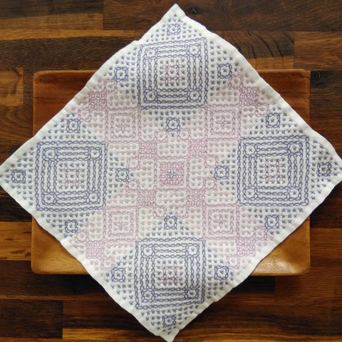 刺し子花布巾オリジナルデザイン　薄紫系