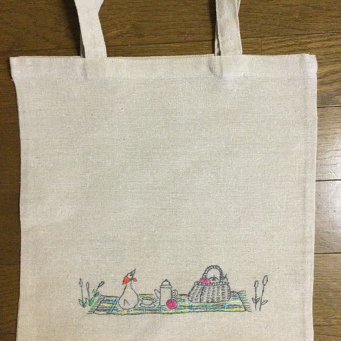 手刺繍のエコバッグ