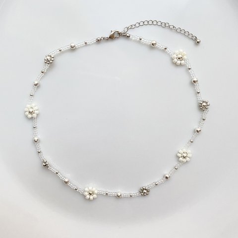 ビーズネックレス "silver×white"