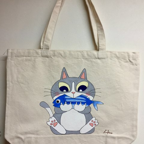 手描き　お魚くわえたハチワレちゃんトートバッグ（大）