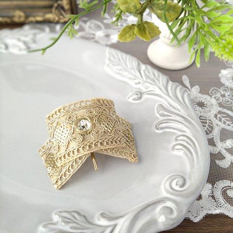 インド刺繍 ポニーフック 折りたたみ リボン アレンジ ベージュ & ゴールド ヘアアクセサリー 髪飾り EU-65 