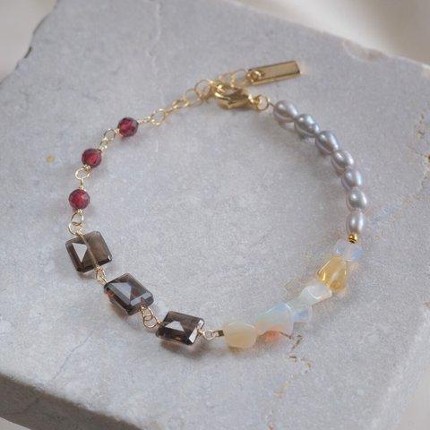 Opal bracelet：天然石オパールブレスレット 淡水グレーパール×スモーキークォーツ×ガーネット