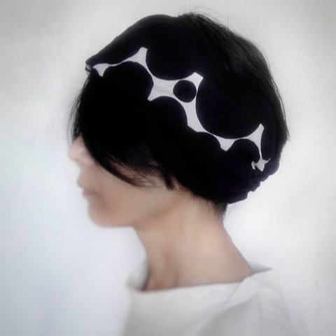 ターバンなヘアバンド　黒ドット