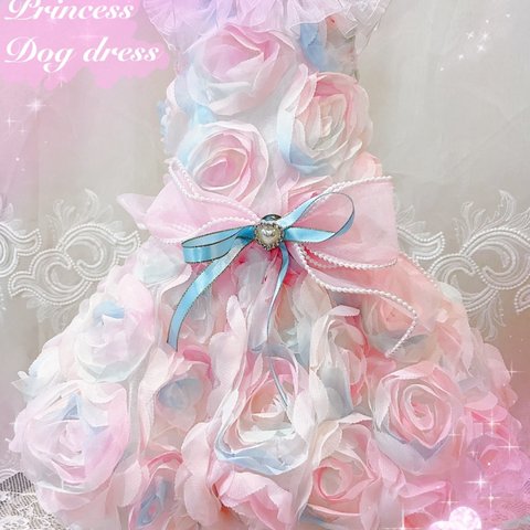 ⭐薔薇の妖精⭐犬服　猫服　ペット用品　薔薇のdress　Princessdress　豪華ドレス　カラフル薔薇のドレス