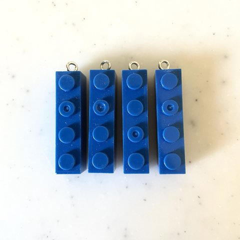 Dark Blue Stick Block Pendant Tops