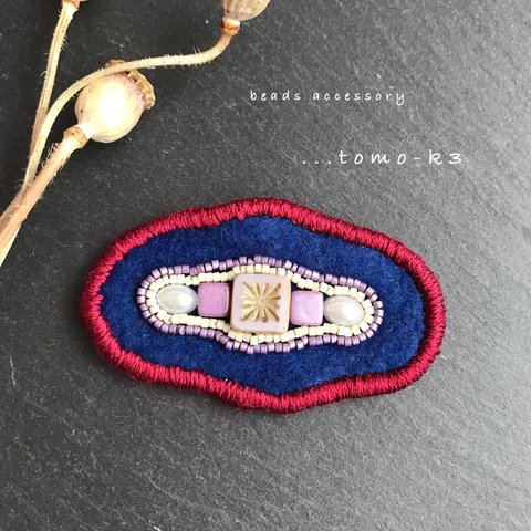 チェコビーズ刺繍のバレッタ