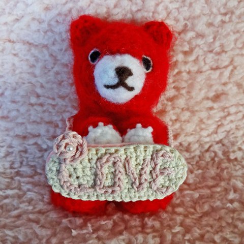 赤いクマちゃんの置物★毛糸