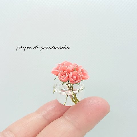 ピンクの薔薇🌹ガラスのフラワーベース