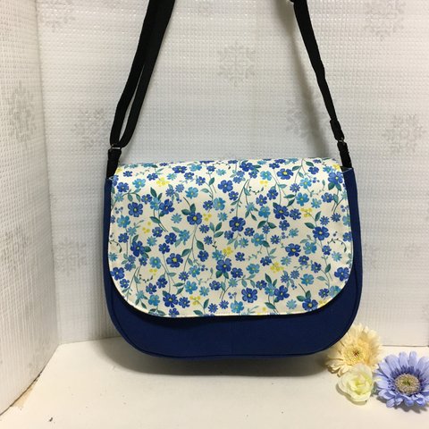 帆布ショルダーバック★花紺×花柄プリントキナリ