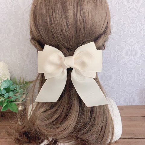 【送料無料 色変更OK】リリーリボン ビッグリボン アンティークホワイトポニーフック バレッタ ゴム ヘアアクセサリー シンプル 入学式 入園式 卒業式 卒園式 袴 大きめ 大きめリボン 