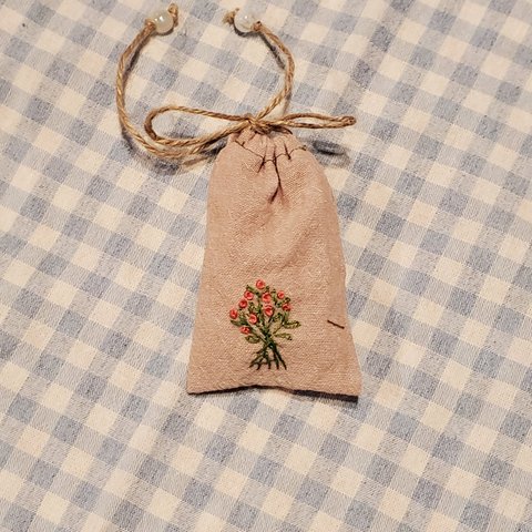 サシェ(手刺繍)