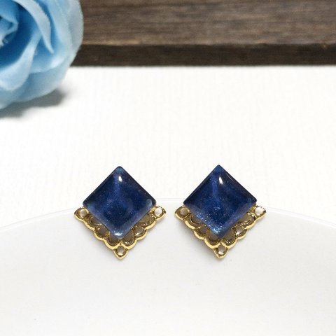 青のスクエアピアス（G）〈再販〉