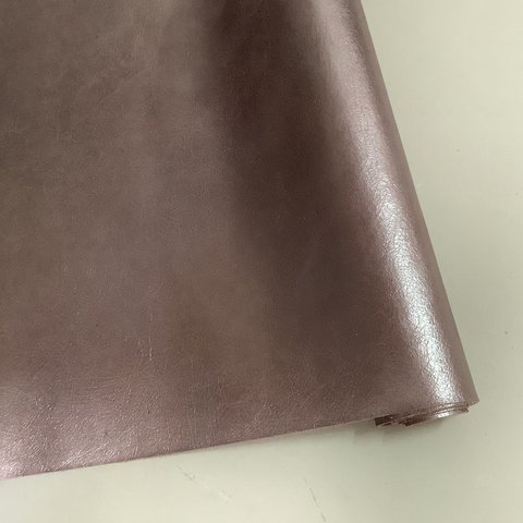 牛革　メタリックピンク　　100㎝×40㎝（40デシ）本革　レザークラフト　革　レザー　leathercraft　ハンドメイド　手作り　素材　生地　