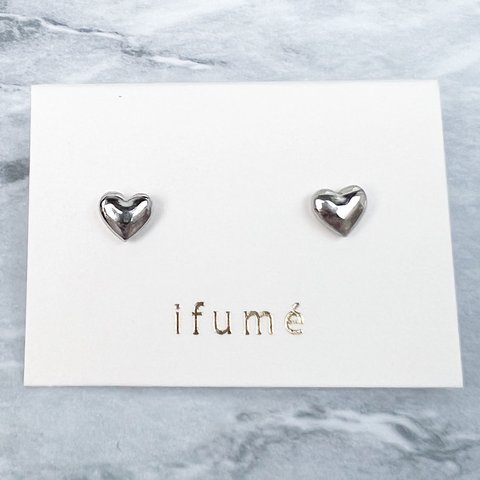 送料無料！【ifumé】つけっぱなしOK！金属アレルギー対応 小さなハートのピアス サージカルステンレス 選べるシルバー＆ゴールド