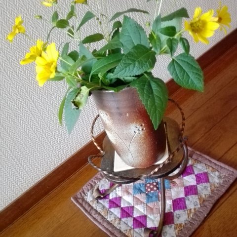 パッチワーク.キルト.ハンドメイド.インテリア雑貨.花.敷物.可愛い