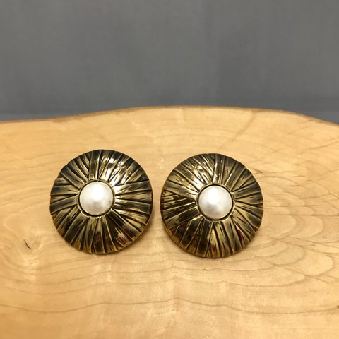 25mm◇2個入◇　ゴールドな軽量ボタン