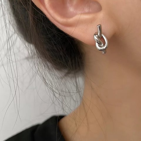 ワンノット ロープ ピアス 