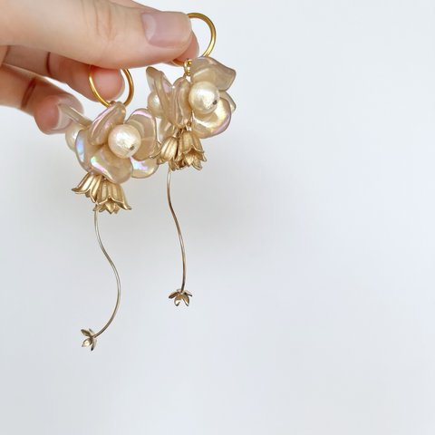 caramel fleur 𓈒𓂂𓏸  pierce/earring