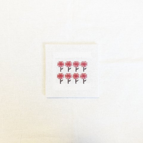 【ファブリックパネル】刺繍　お花　クロスステッチ