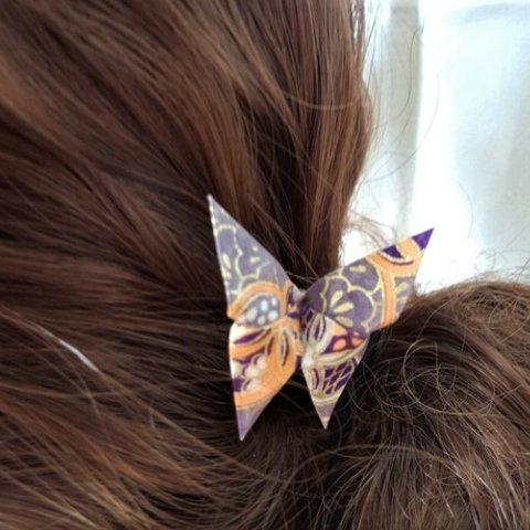手染友禅和紙使用　おりがみかんざし髪飾り　紫の蝶