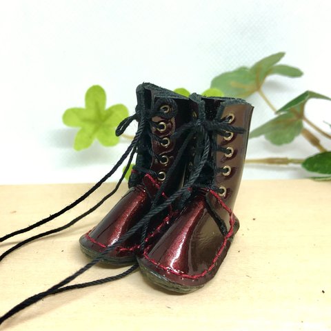  革細工　エナメル編み上げブーツ　miniature boots.