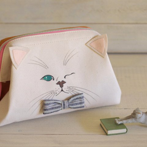 cat face pouch（ん？）