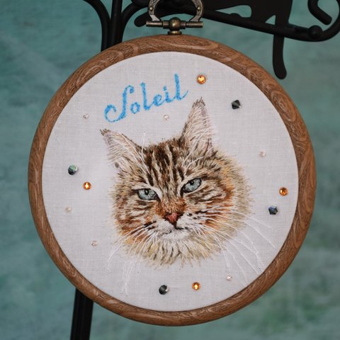 ねこフレーム★オーダーメイド★うちのこグッズ猫刺繍でフレームに仕立てます