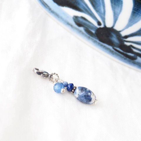 Delft Blue Zipper Charm