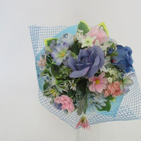 ミニ花束（青いバラと小花）　　ｍ-1599