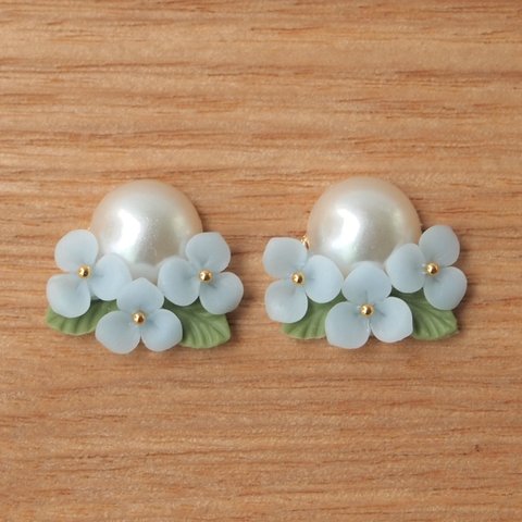 紫陽花のパールピアス・B（ブルー）(期間限定価格)