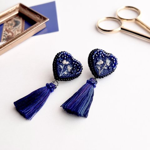 little NAVY heart / Navy [pierce ＆ earring] ネイビーカラーのちょっぴり大人なハートピアス＆イヤリング