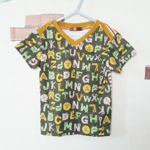 VネックラインTシャツ【100サイズ】