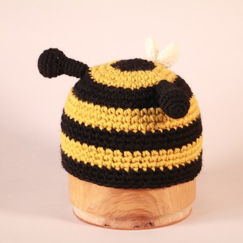 ミツバチさんのニット帽子（子ども用）