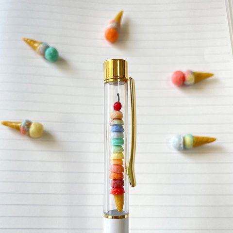 【特集掲載】１２色の虹色アイスクリーム さくらんぼ付き　ボールペン　ミニチュアフード