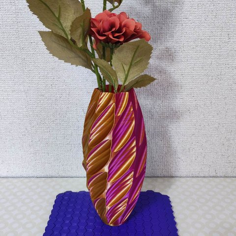 フラワーベース  ドライフラワー・造花用　花器　花瓶　見る角度によって色が変わる