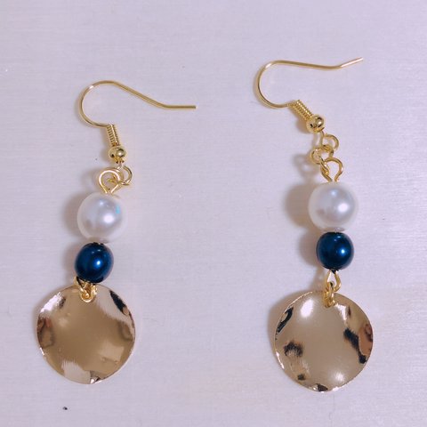 ※再販✨紺＊パール 揺れるピアス