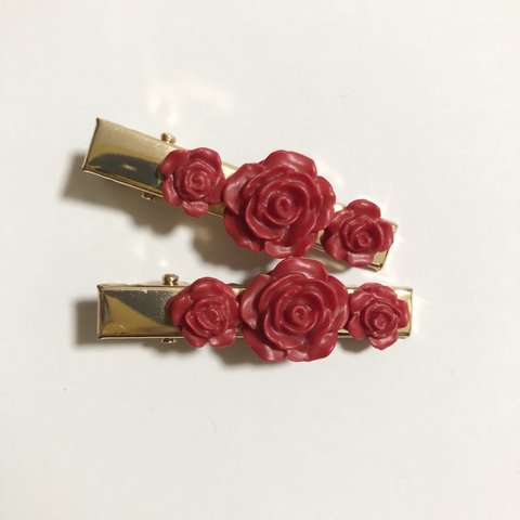 🥀薔薇のヘアクリップ(赤)🥀