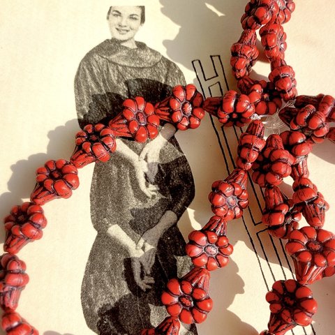 再販【10コセット】JIRI＊IVANA#czech beads#チェコビーズflower13✖️11㎜ red/black